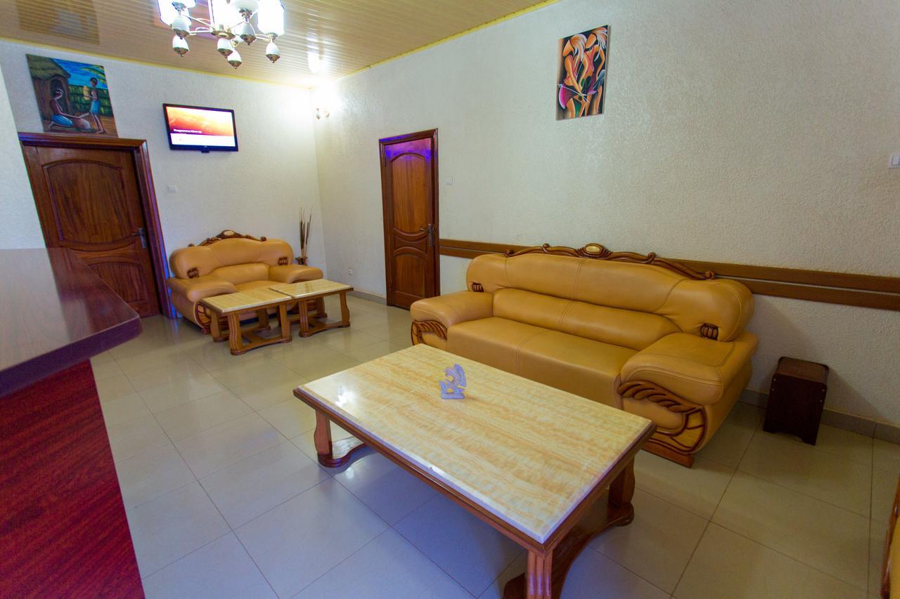 Corina K Guest House Кігалі Екстер'єр фото